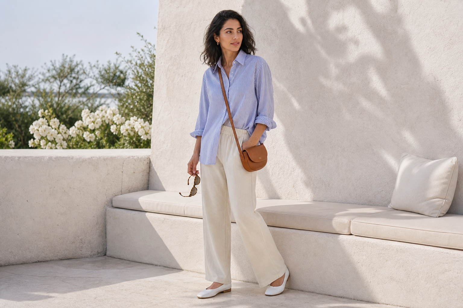Woman wearing an effortless weekend look